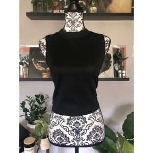 ⭐️Black Mock Neck Crop Tank Top